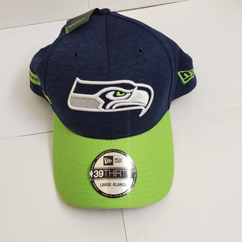 New with tags mens NFL cap size L/XL